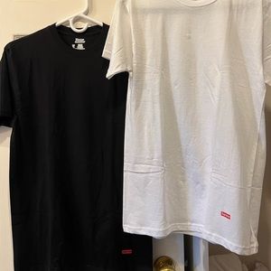 Supreme Hanes Tagless Tees-Black-Medium-1pc